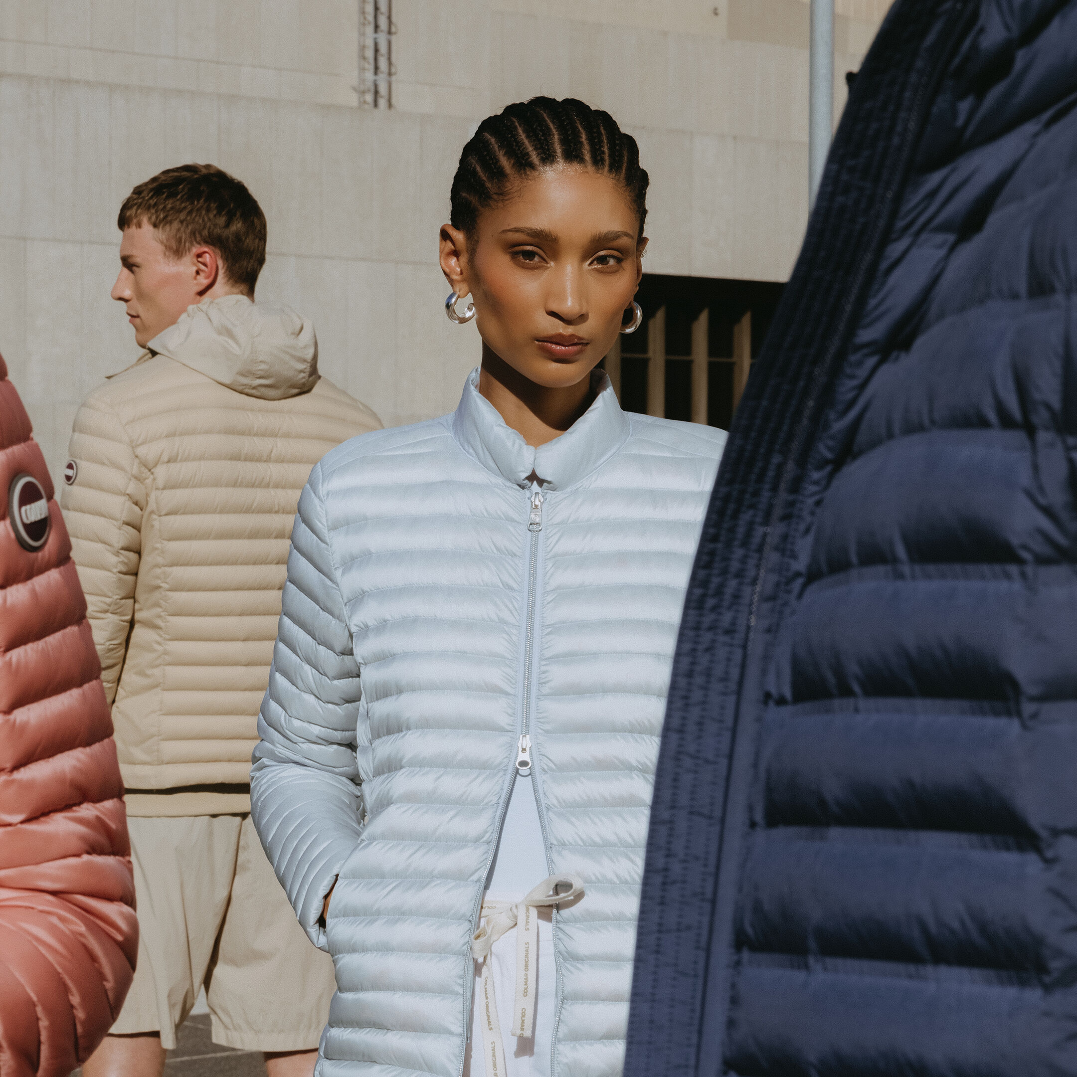 LIGHTWEIGHT DOWN JACKETS