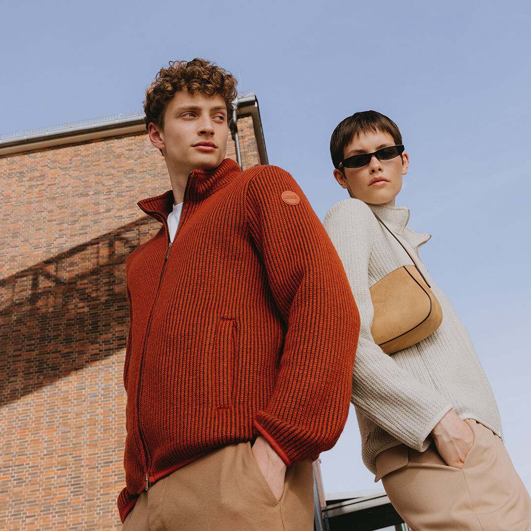 PULLOVERS