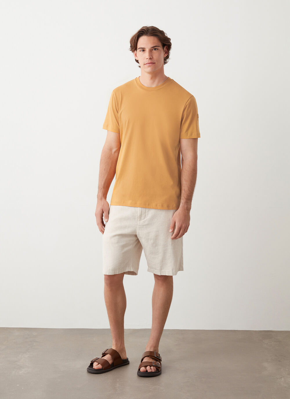 Solid-color short-sleeved T-shirt image number 1