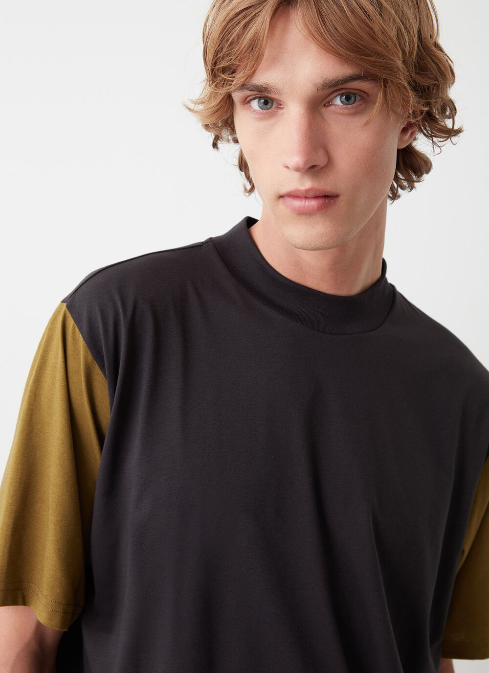 Oversized two-tone T-shirt image number 0