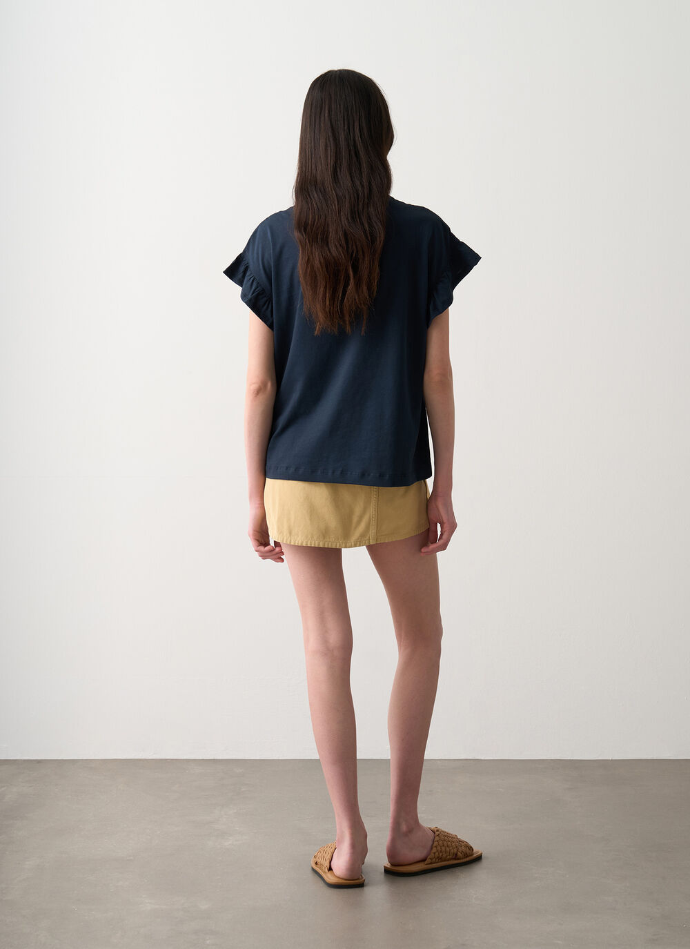 Camiseta con volantes image number 2