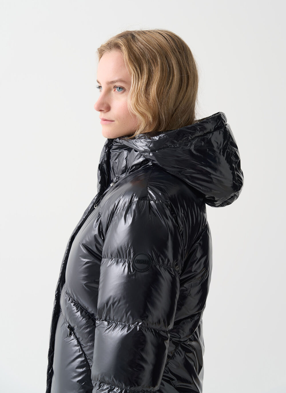 Glossy hooded down jacket image number 2