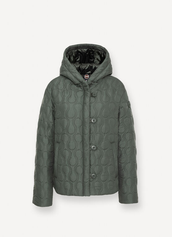 Light teardrop-quilted jacket.