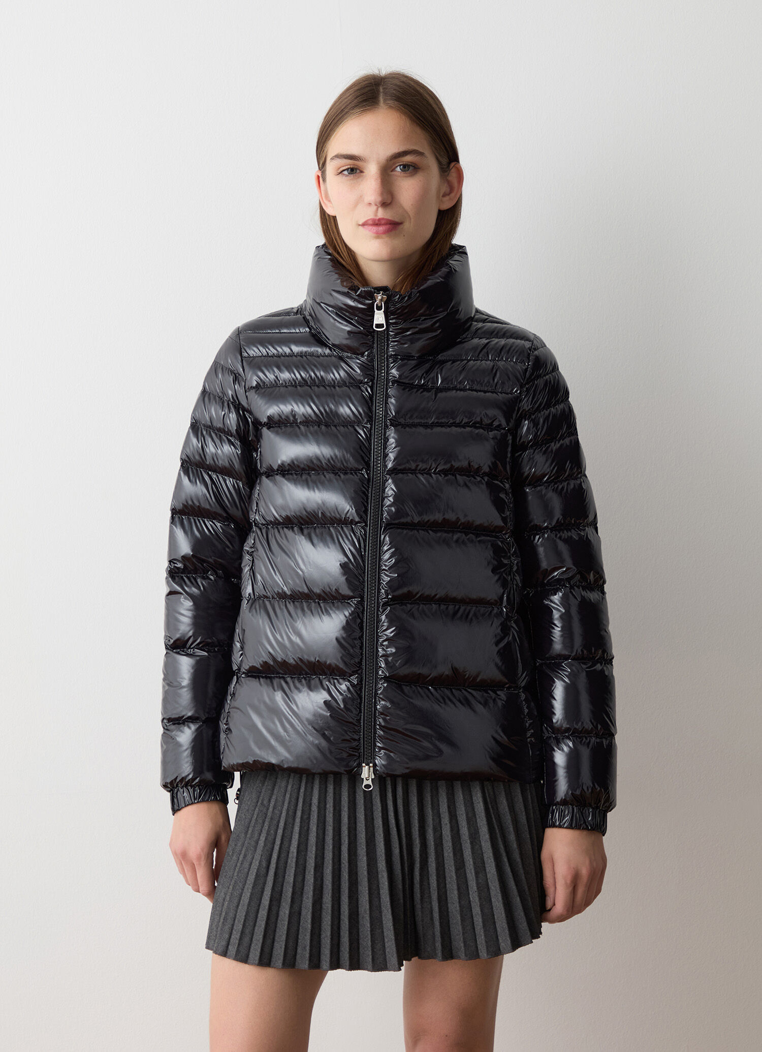 【COLOR iN ID】glossy padded curly jacket Super-glossy down jacket with drawstring - BLACK | Colmar