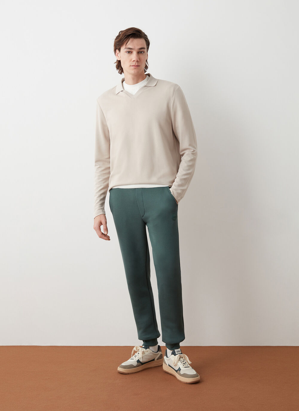 Sweatpants with diagonal weave image number 0