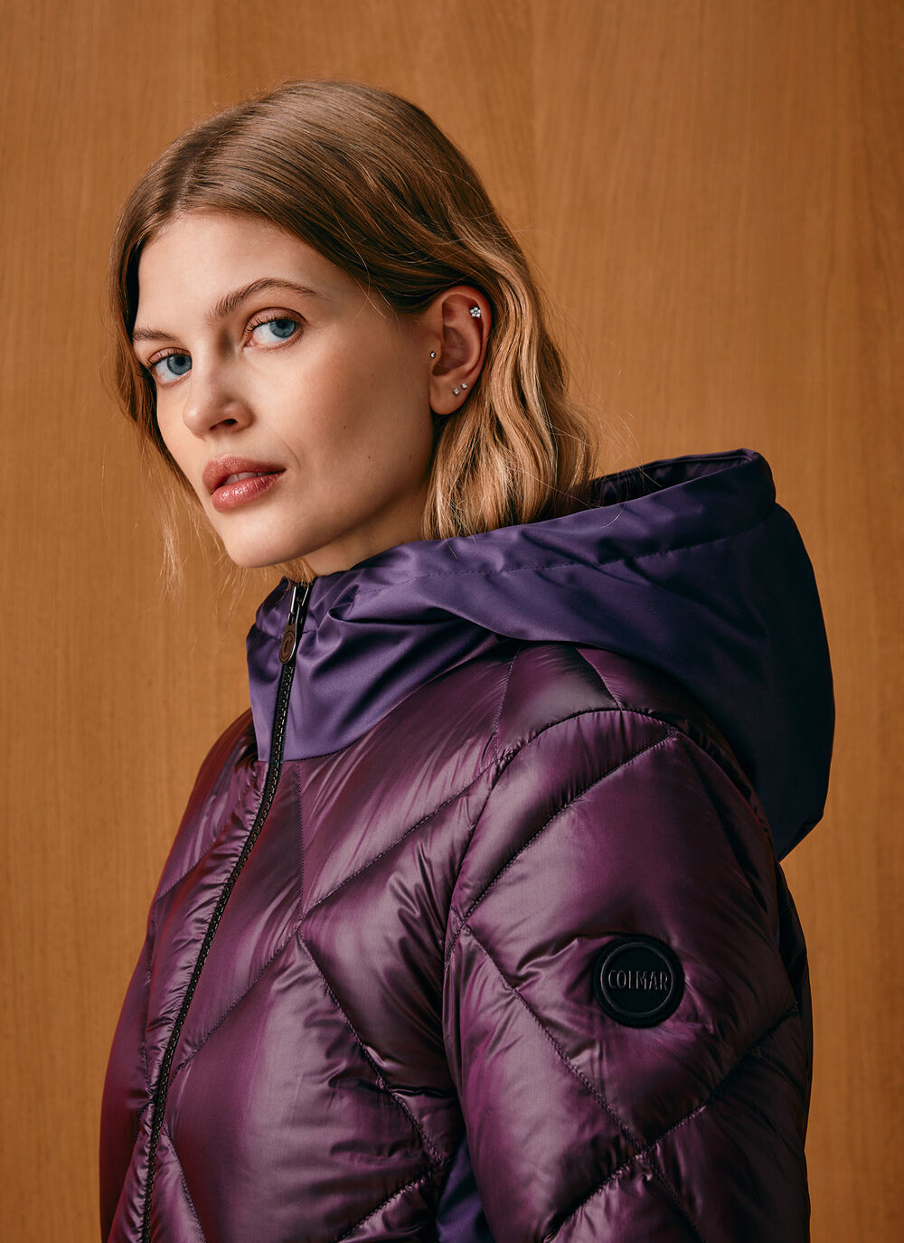 Plum&iacute;fero colorblock con cremallera lateral image number 3