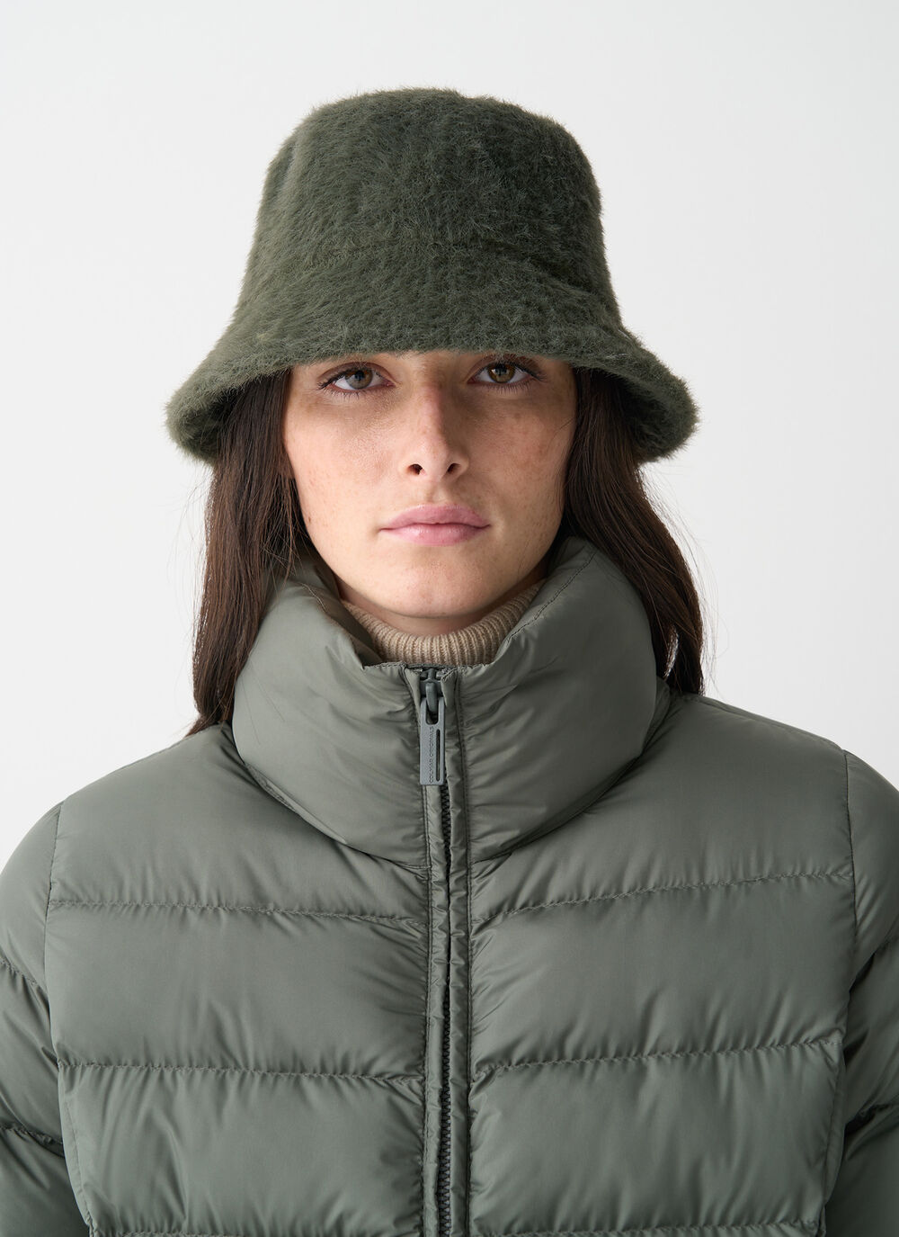 Matte down jacket with high collar image number 2