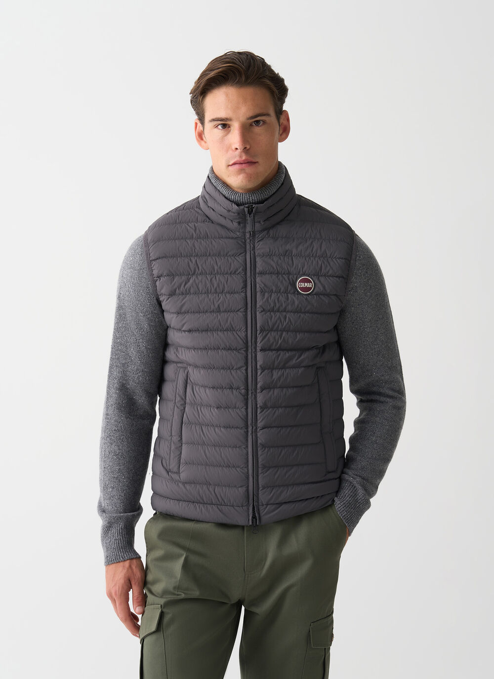 Light down vest with drawstring  image number 1