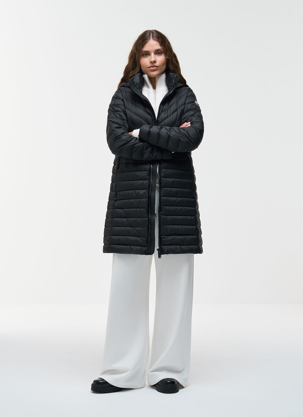 Long lightweight down jacket with hood image number 0