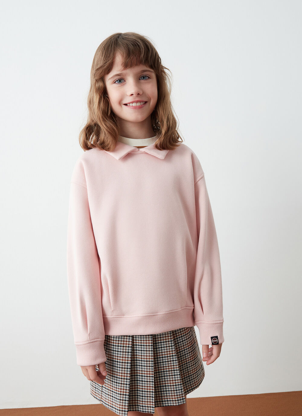 Sweatshirt with collar and darts image number 1