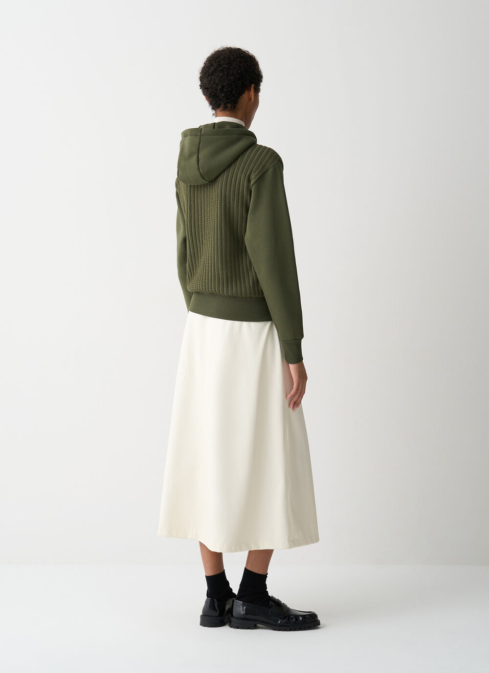 Cable-knit hooded sweatshirt image number 3