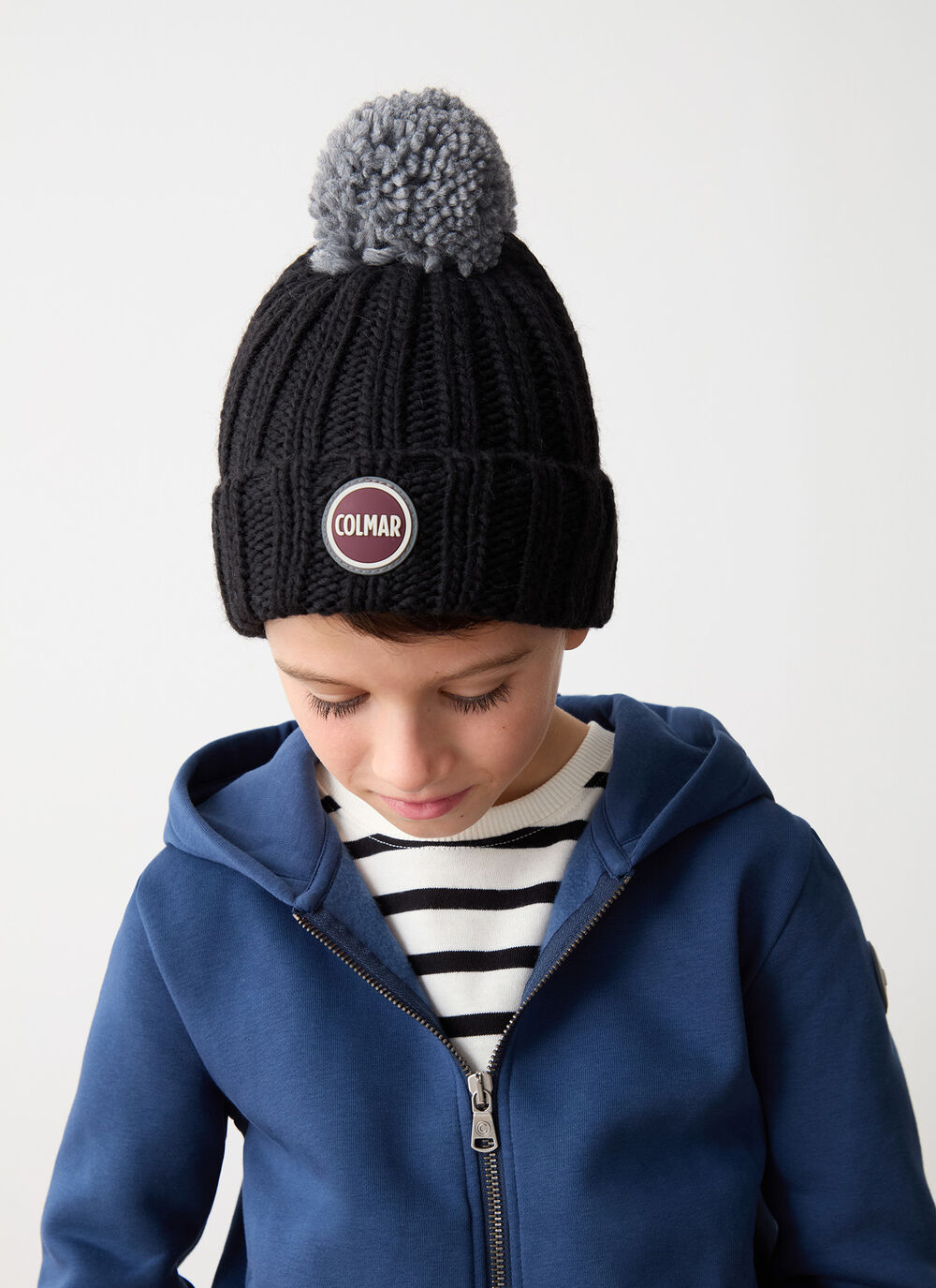 Unisex cap with pom-pom image number 0