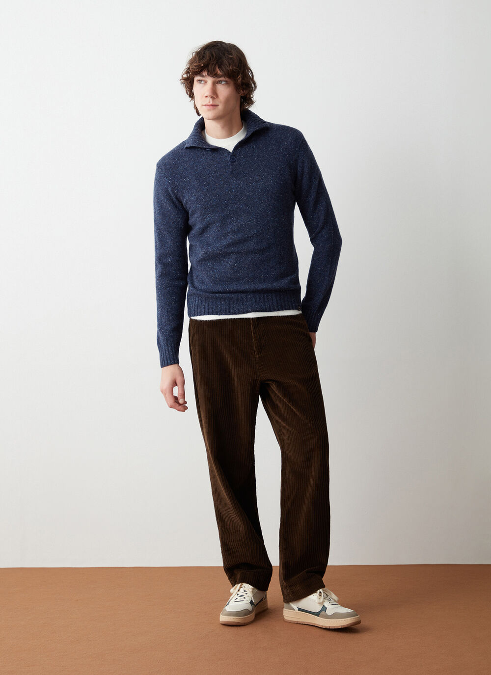 Mehrfarbiger Pullover mit Kn&ouml;pfen image number 0