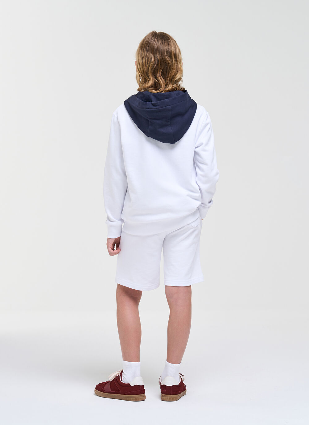 College hoodie image number 3