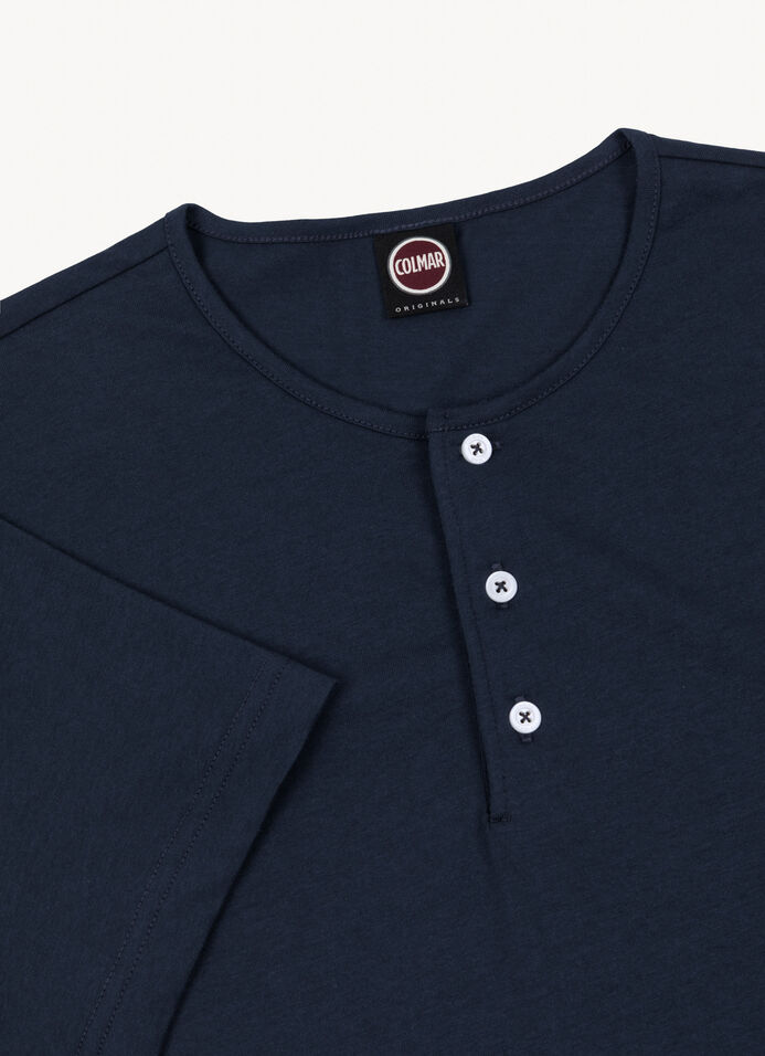 Short-sleeved T-shirt with 3 buttons image number 5