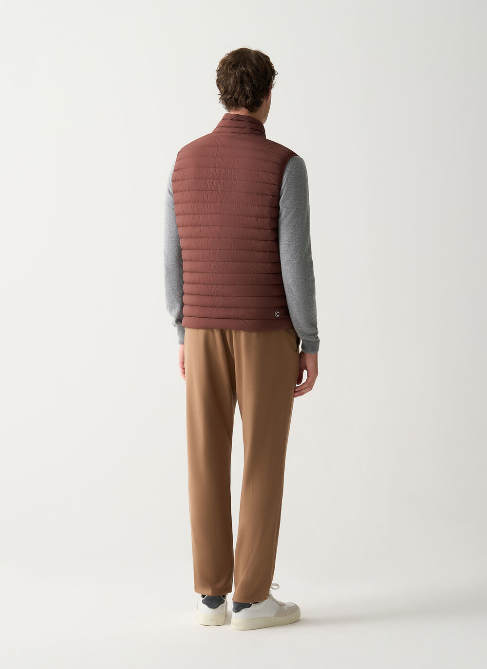 Light down vest with drawstring  image number 3