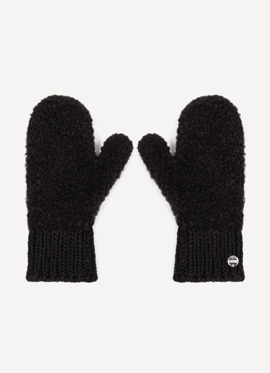 Bouclé yarn mittens