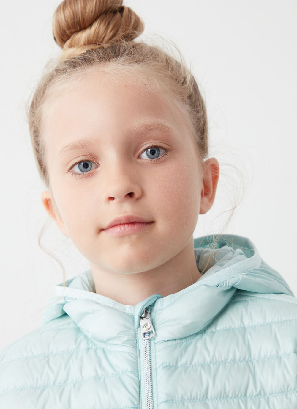 Short hooded down jacket image number 2