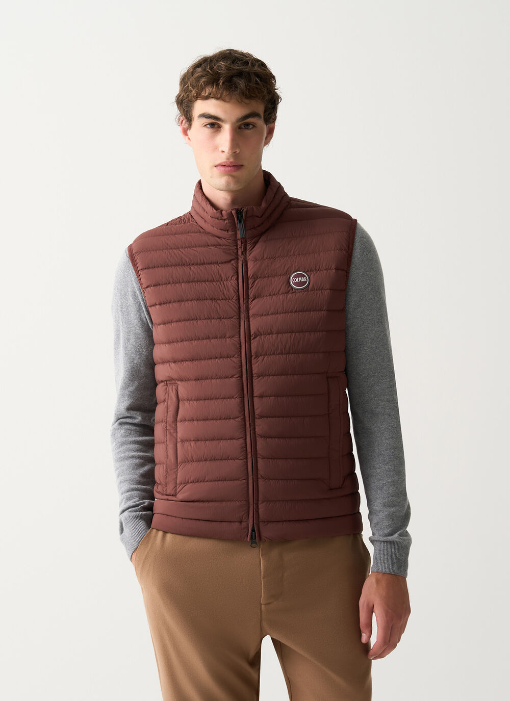 Light down vest with drawstring  image number 1