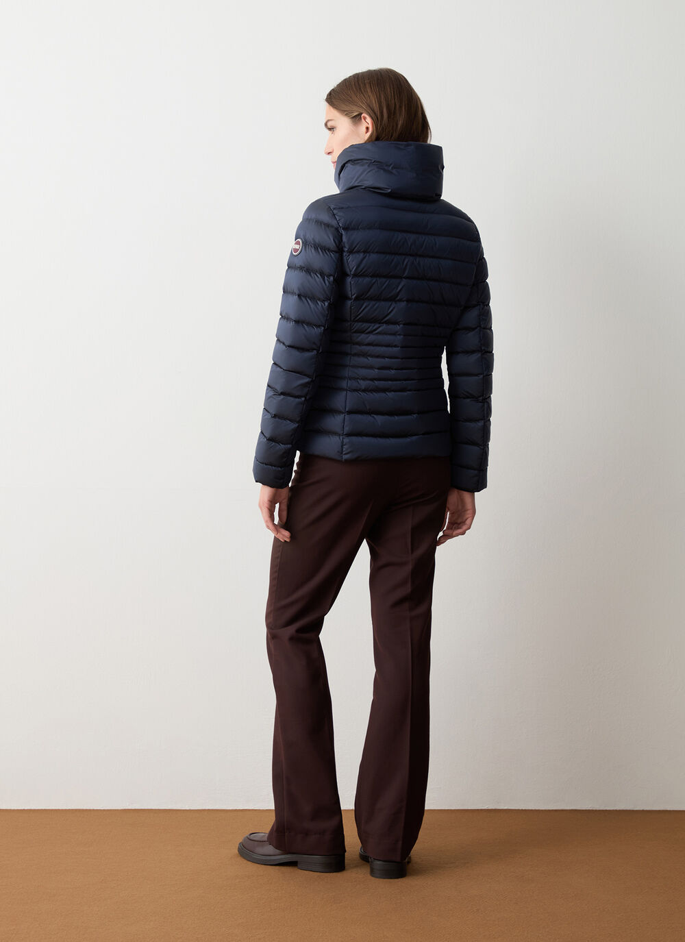 Fitted down jacket with knit cuffs image number 3