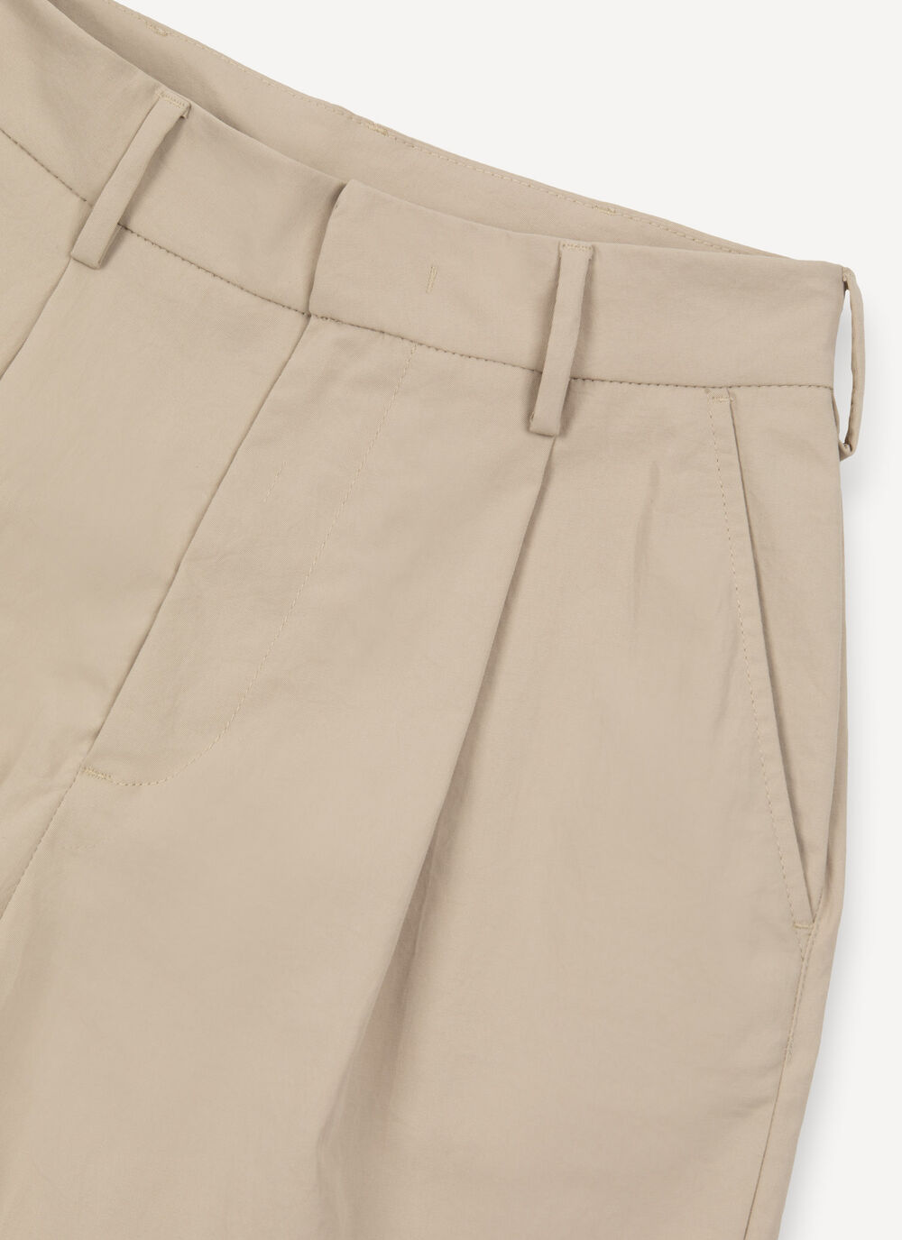 Easy care shorts with darts image number 6