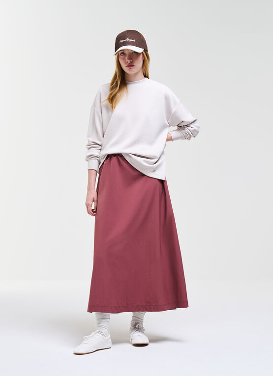 Sweatshirt with side slits