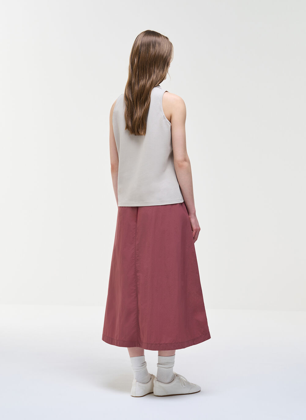 Sleeveless cotton piqu&eacute; polo shirt image number 3