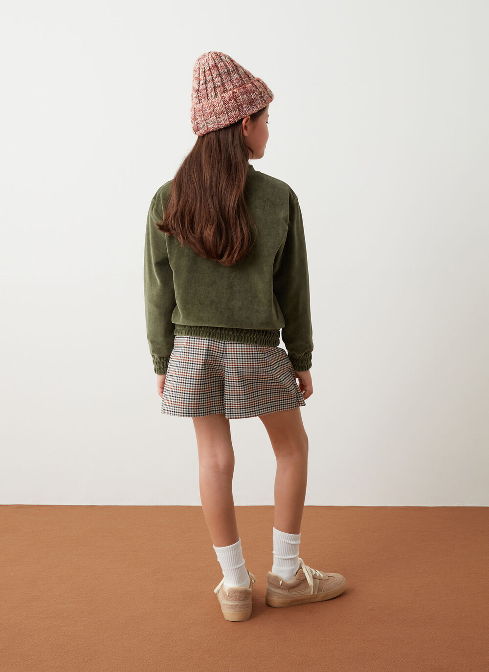 Sweatshirt aus Samt mit Gummizug image number 2