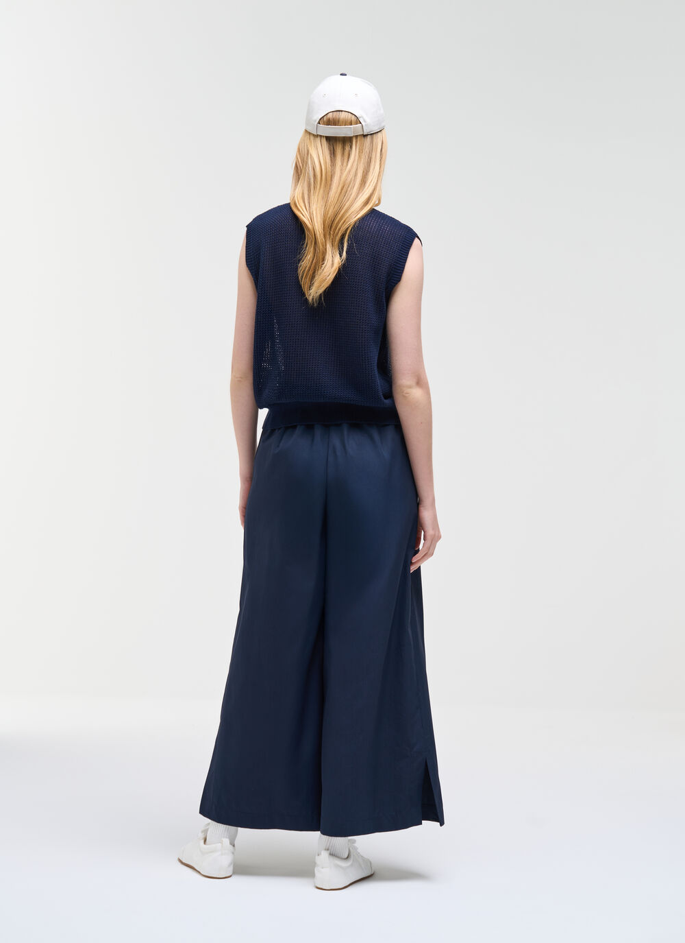 Sleeveless Mesh Polo image number 3