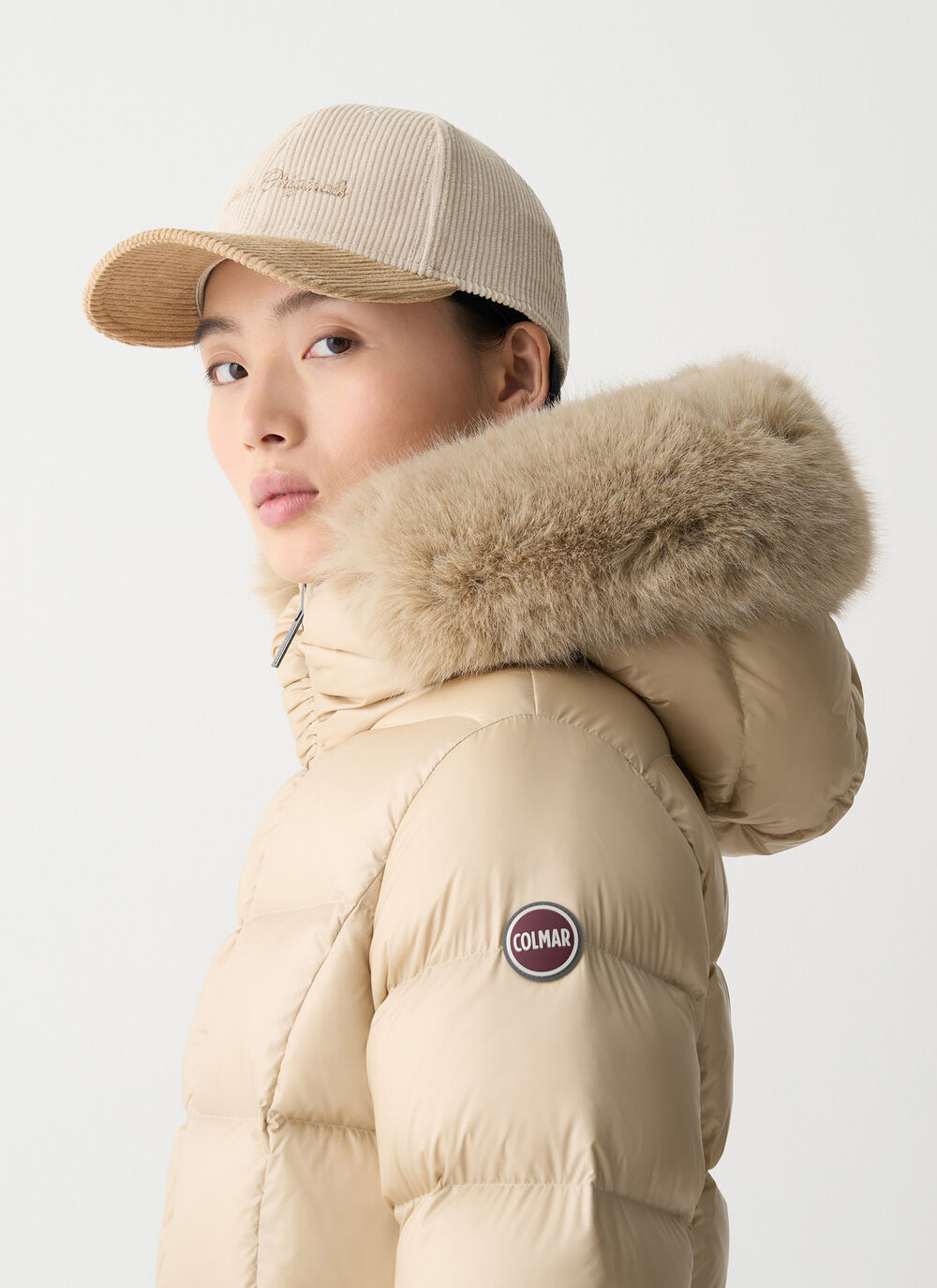 Long down jacket with faux fur image number 2