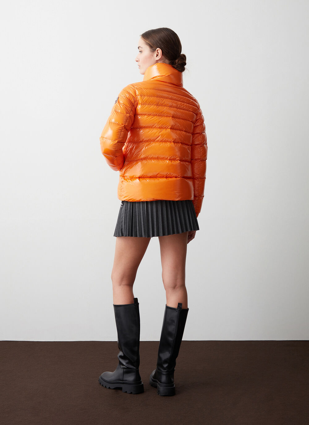Super-glossy down jacket with drawstring image number 3