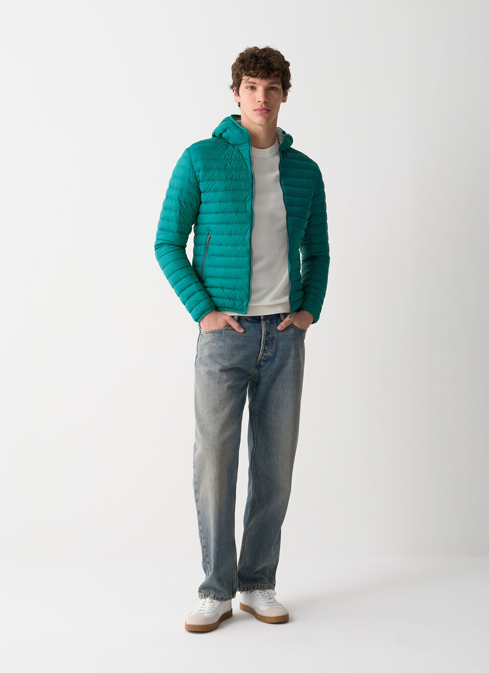 Leichte Daunenjacke mit Kapuze image number 1