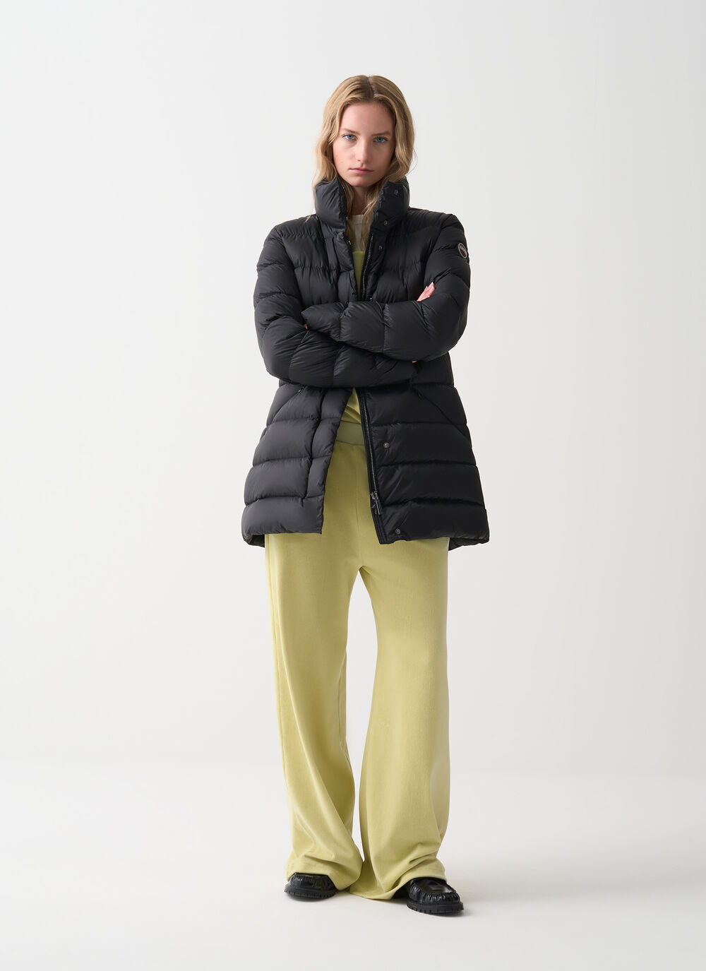 Long fitted down jacket image number 0