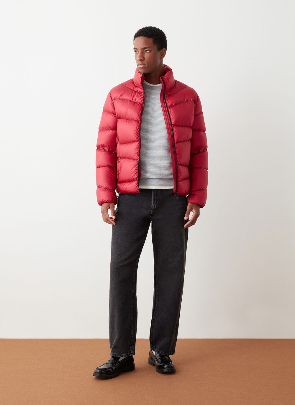 Ripstop nylon down jacket with wavy quilting image number 1