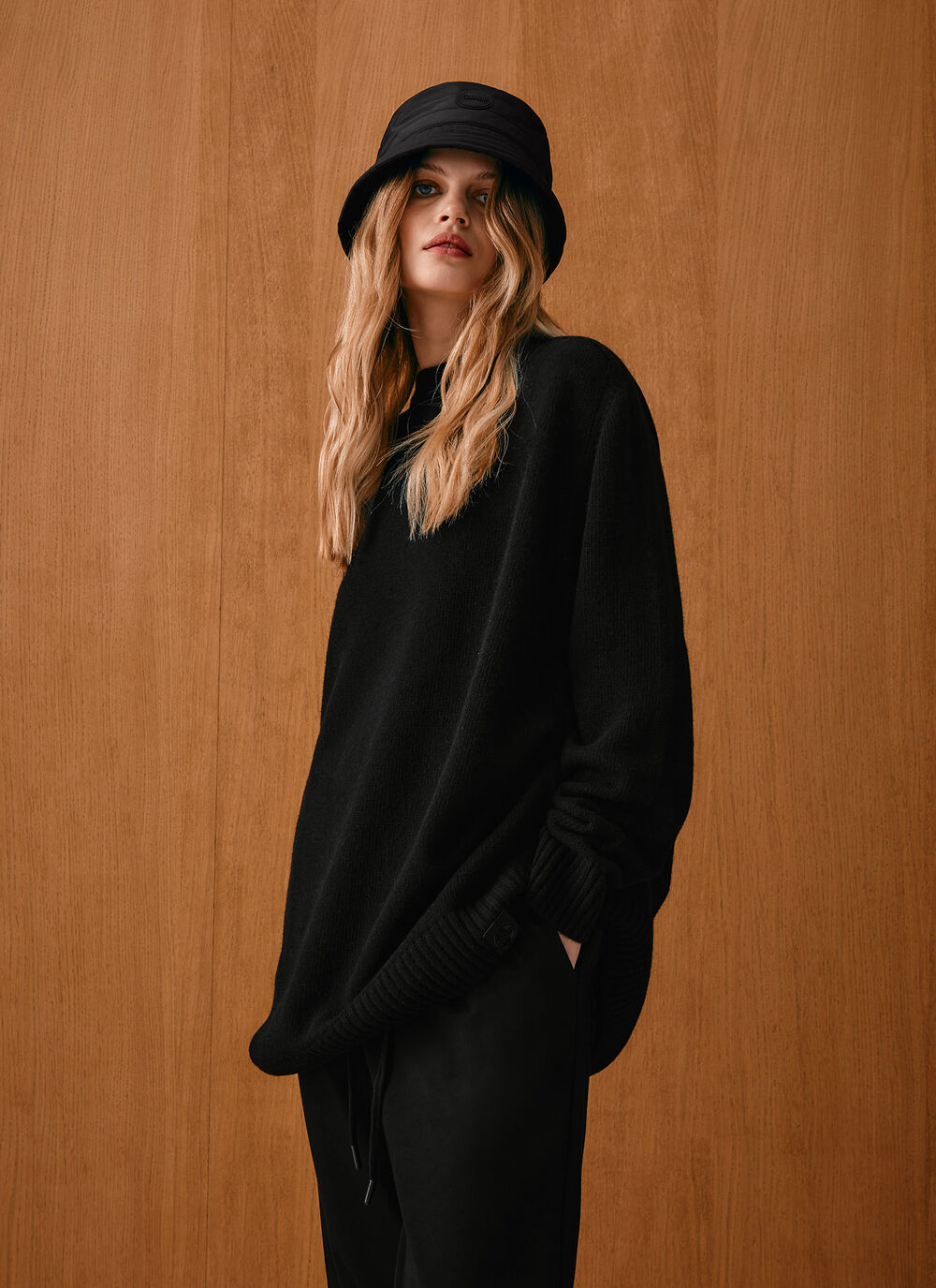  Wool-blend crew-neck maxi-jumper image number 1