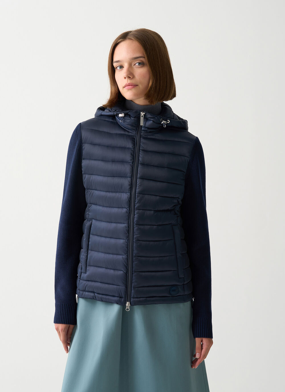 Hooded jacket with knit sleeves image number 1