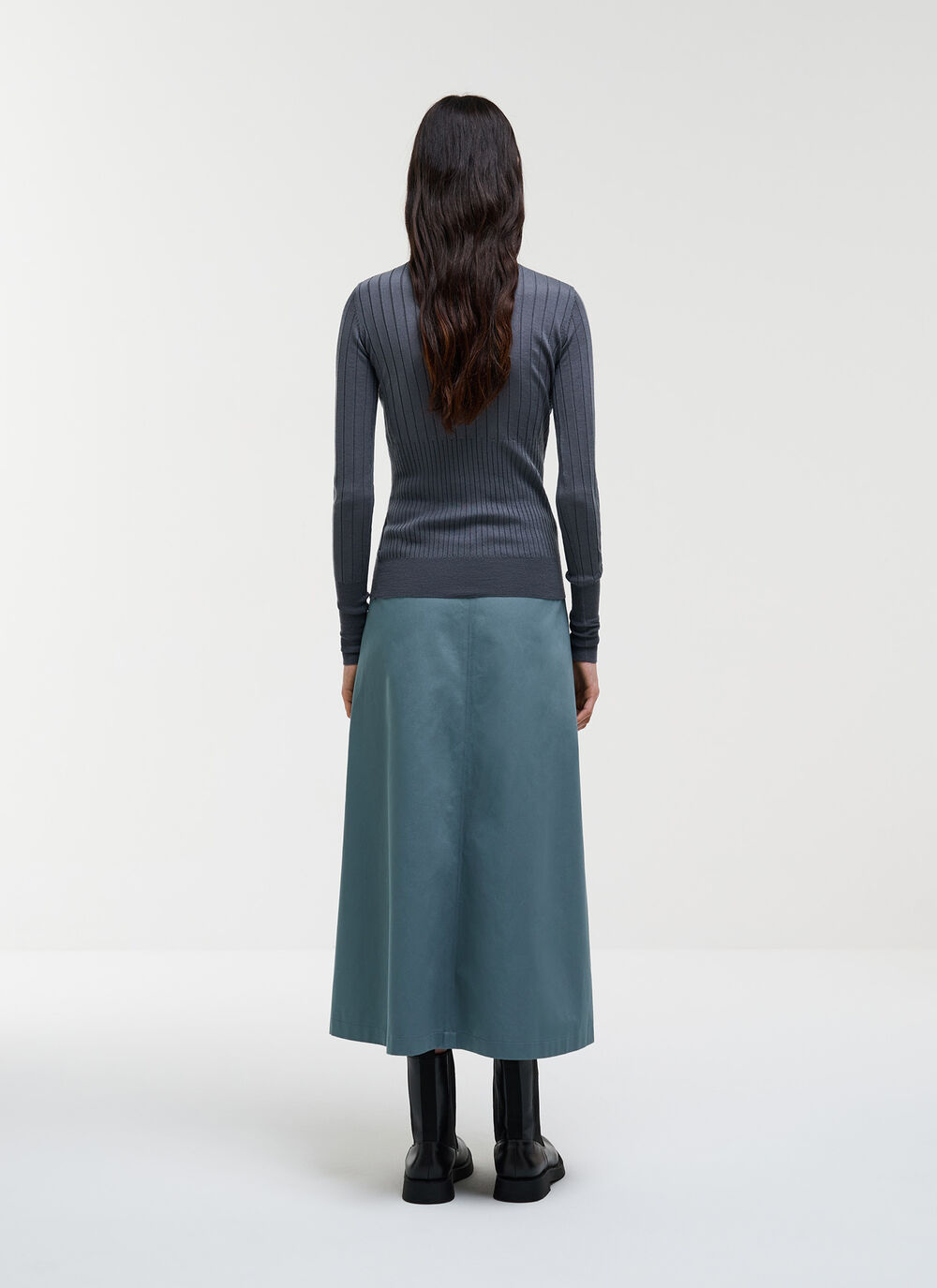 Merino wool polo-neck image number 3