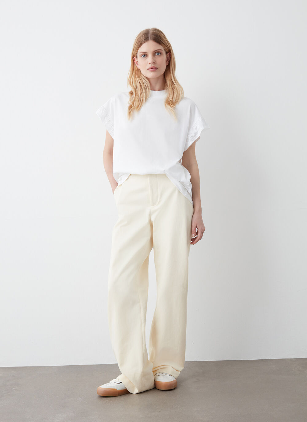 Camiseta con volantes image number 1