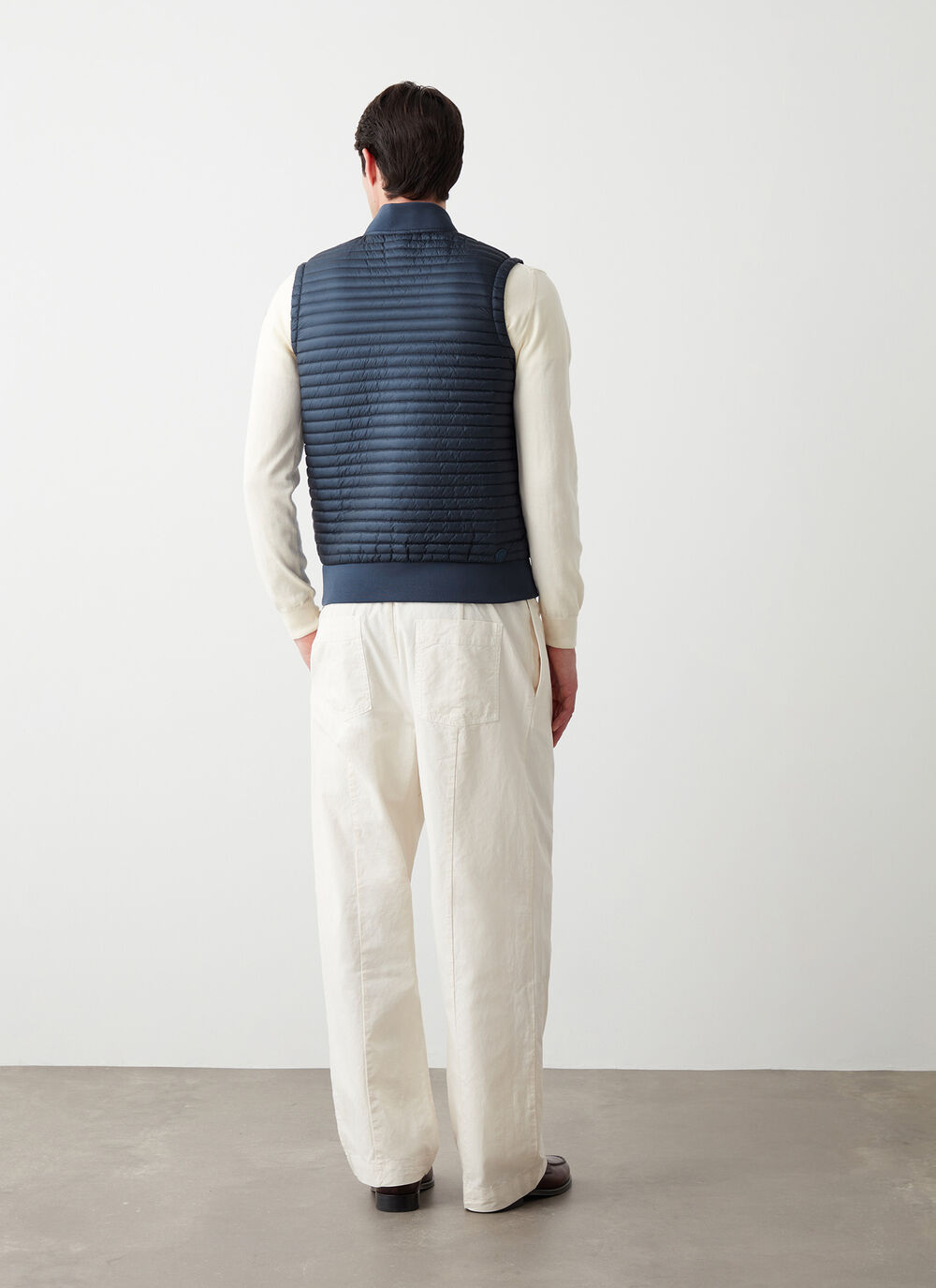 Ultra-light glossy gilet image number 3