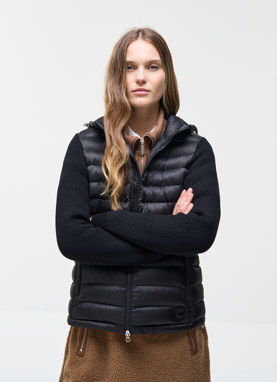 Chaqueta h&iacute;brida con capucha