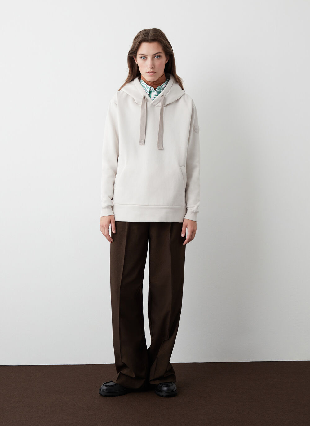 Felpa con spacchetti laterali image number 0