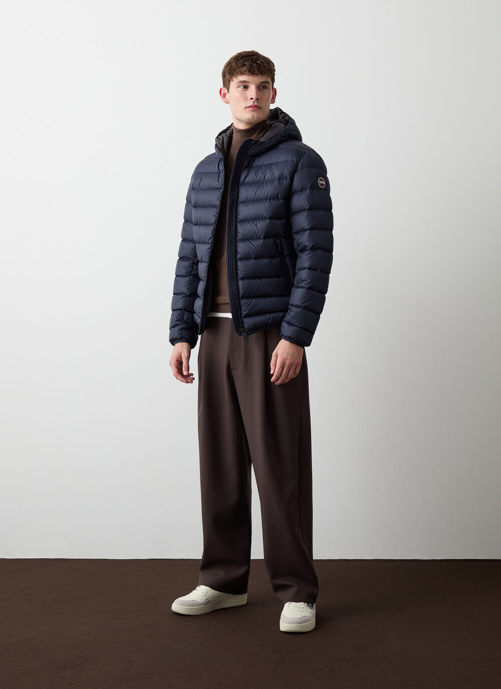 Sporty down jacket with fixed hood image number 1