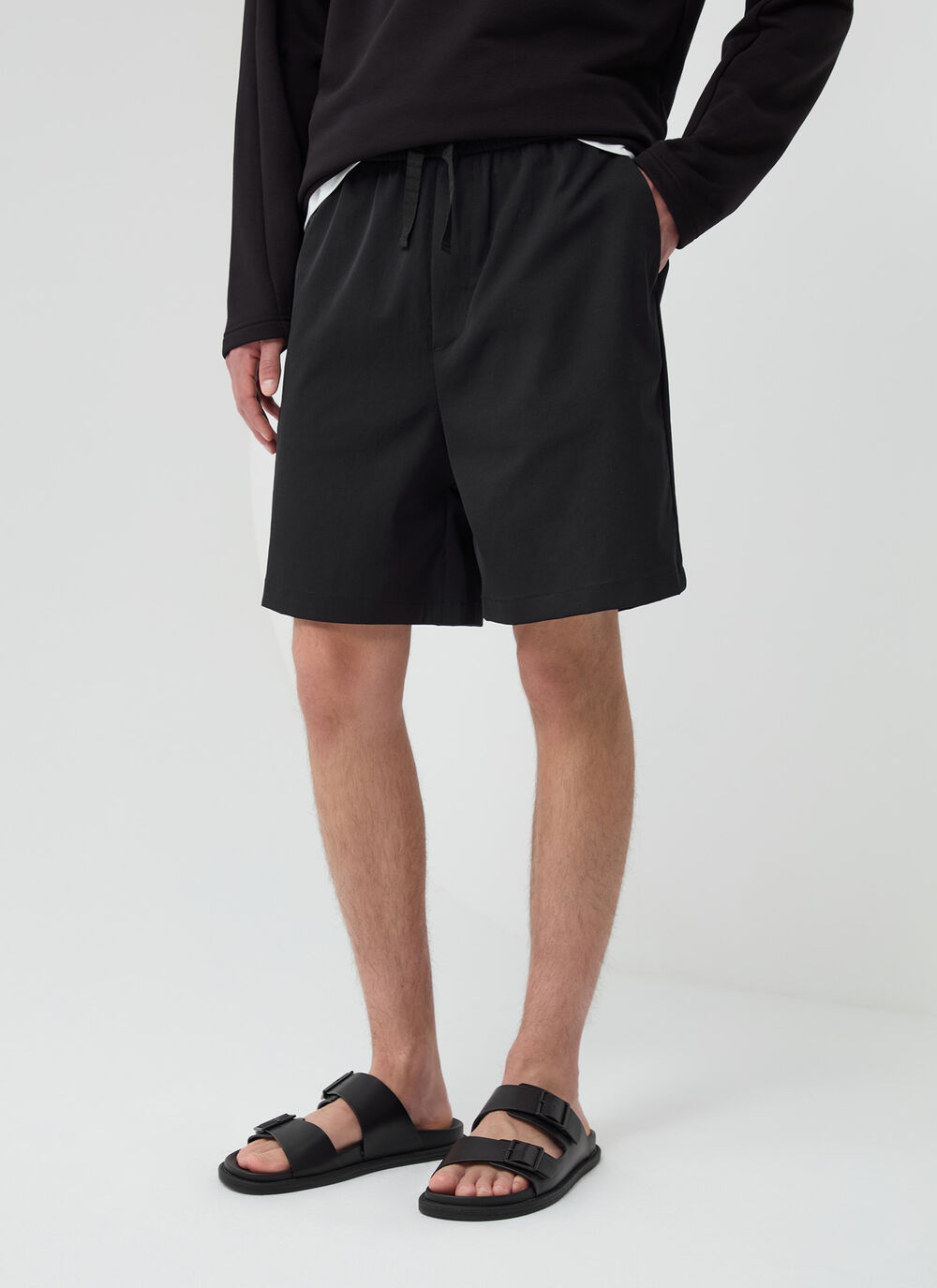 Easy care shorts image number 1