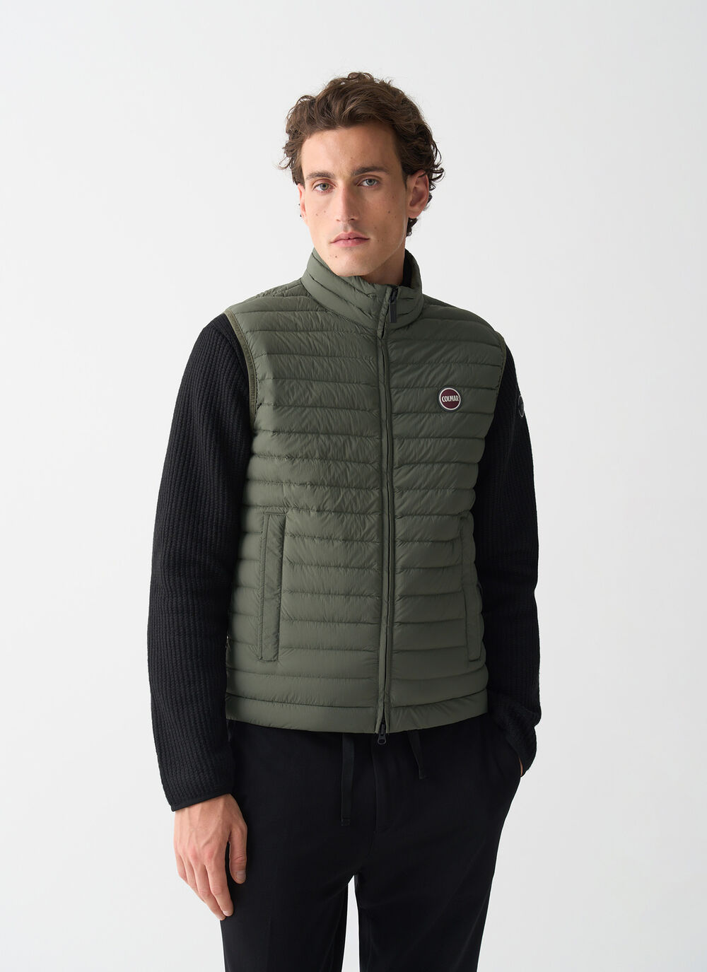 Light down vest with drawstring  image number 1