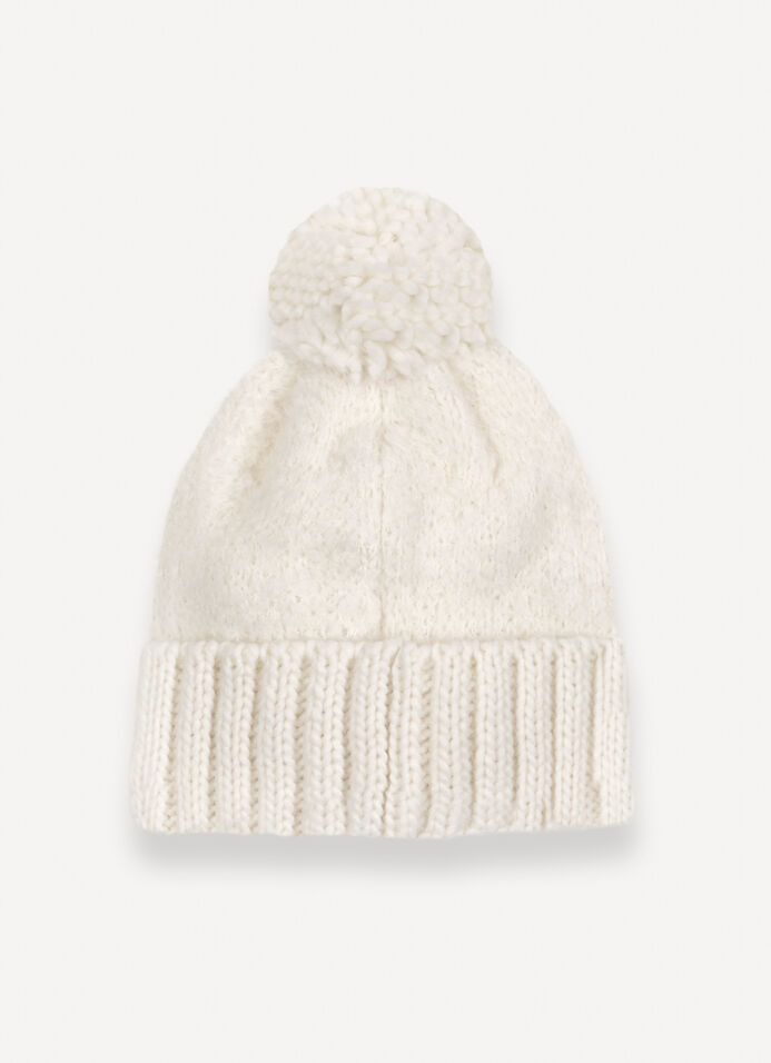 Bouclé yarn hat image number 2