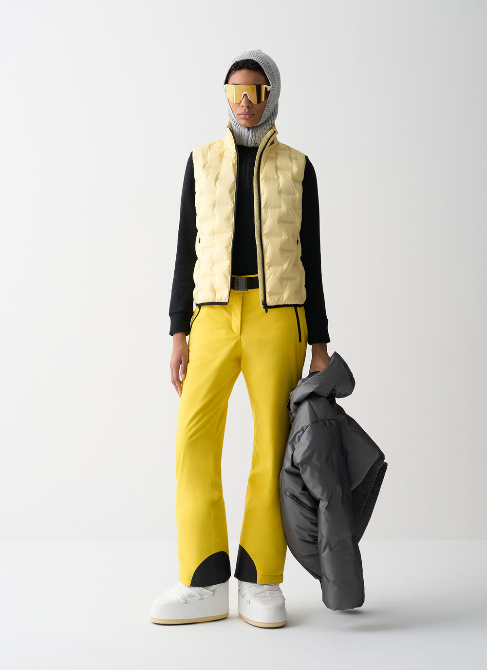 Outdoor gilet image number 0