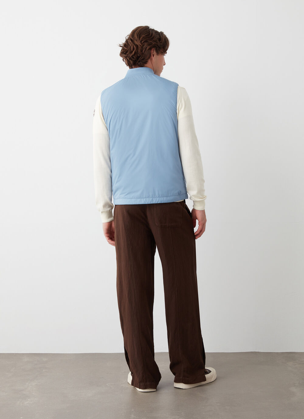 Padded gilet image number 3