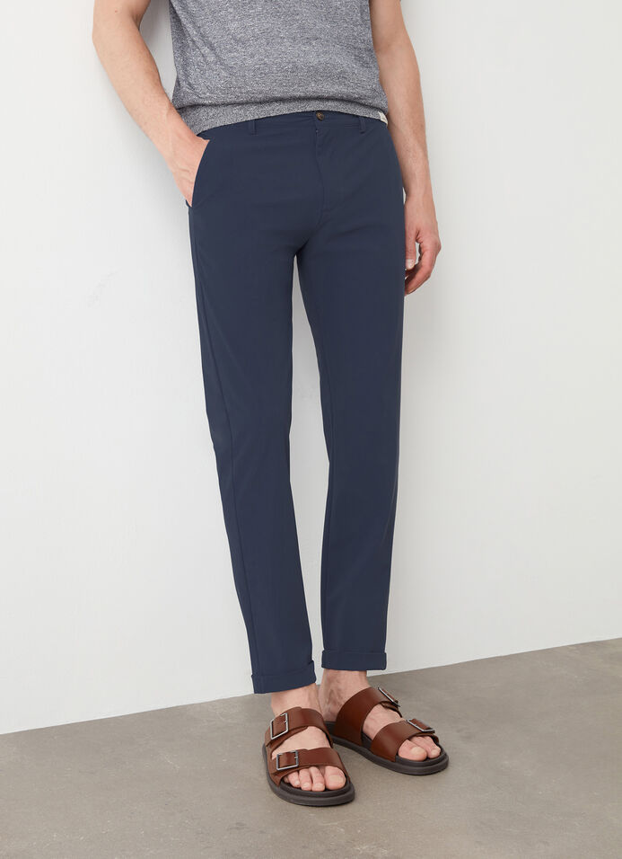 Easy care lightweight trousers with turn-ups image number 0