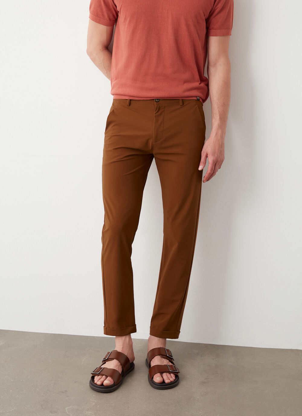 Easy care lightweight trousers with turn-ups image number 0