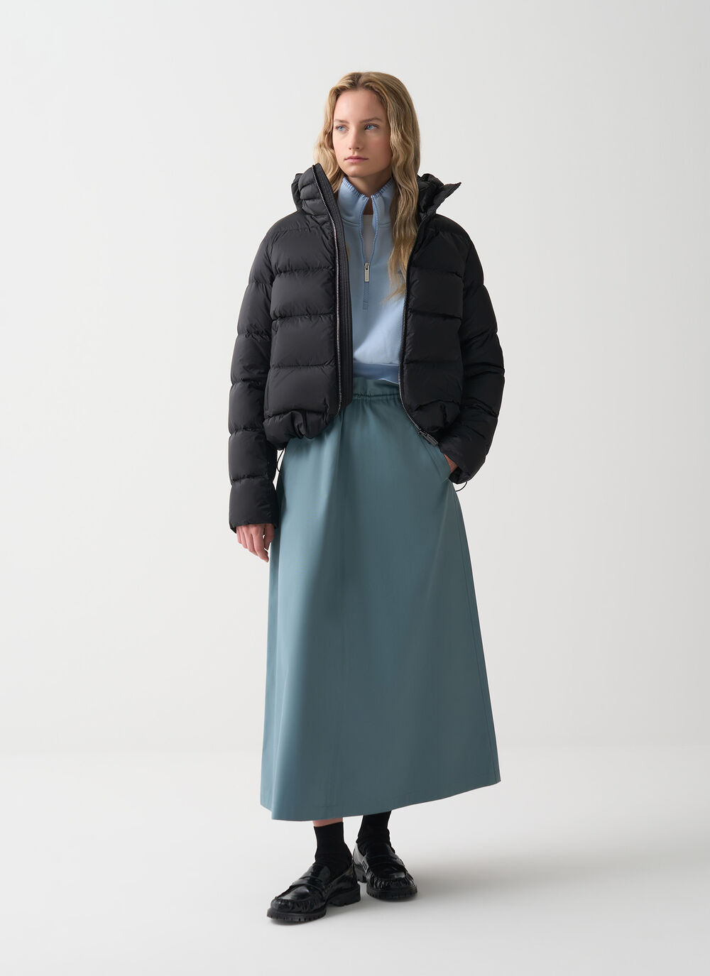 Down jacket with detachable hood image number 0